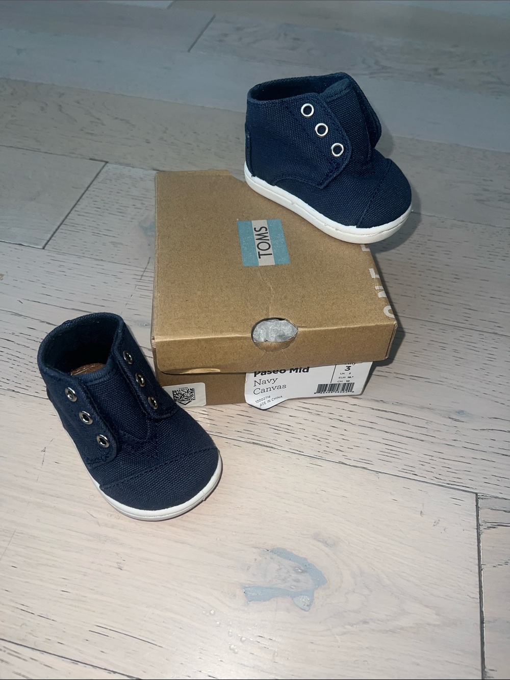 TOMS Navy Canvas Baby High-Top Sneakers